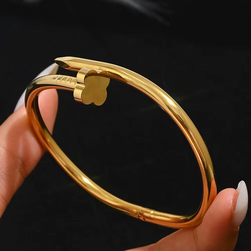 Clover Clou Bangle