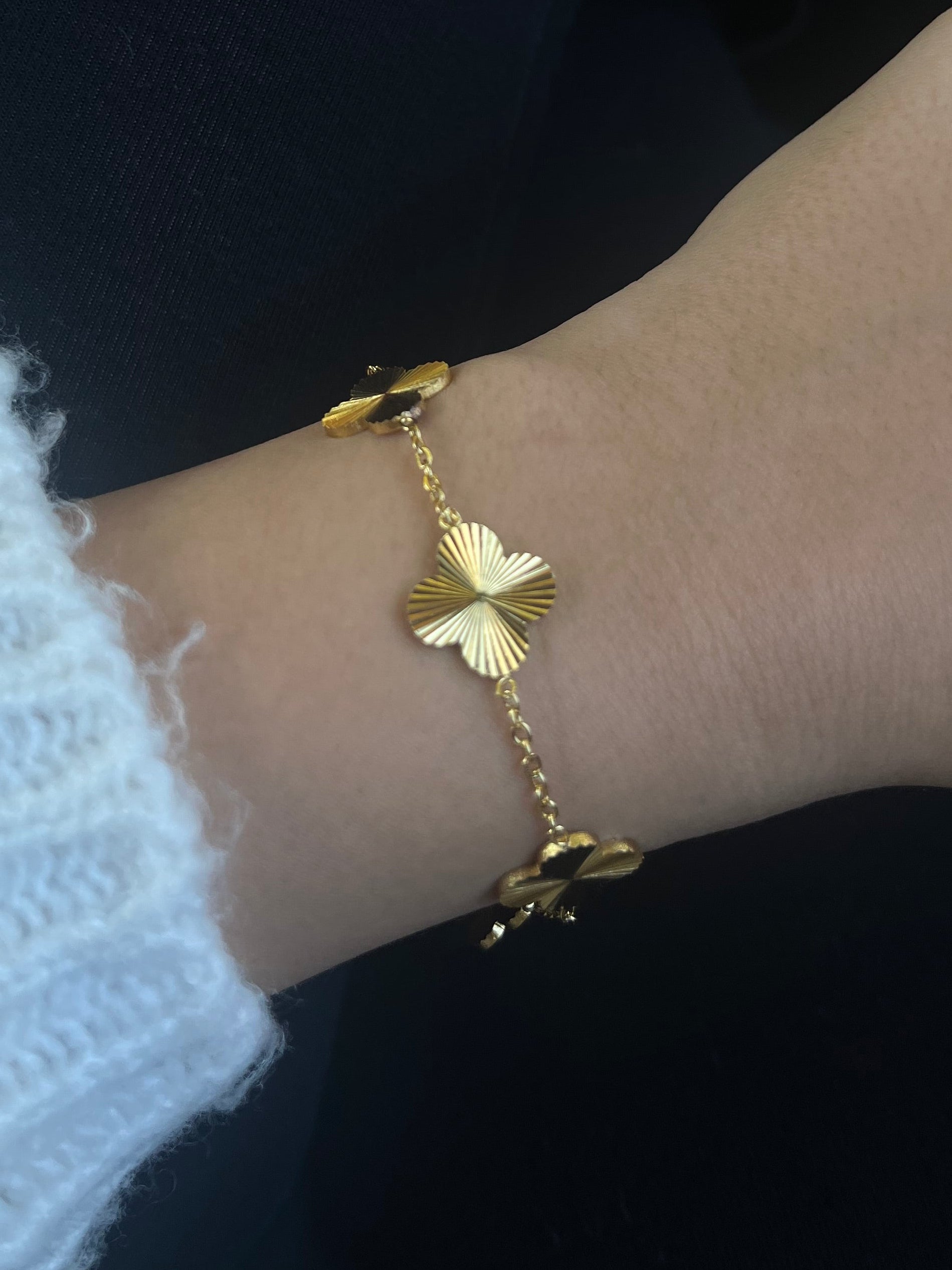 Clover Gold Bracelet