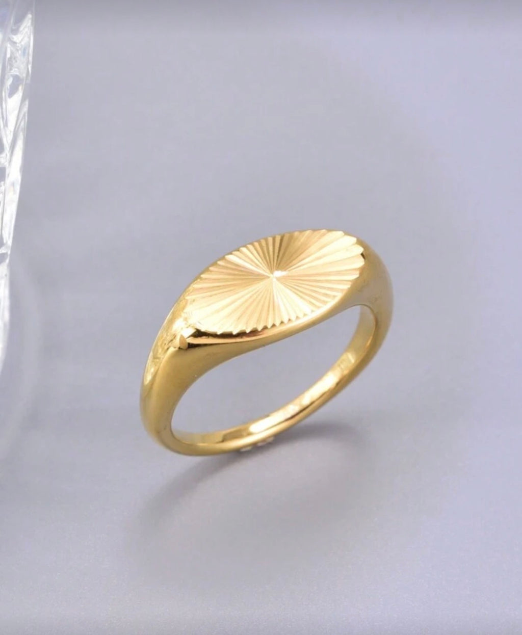 Spotlight Ring