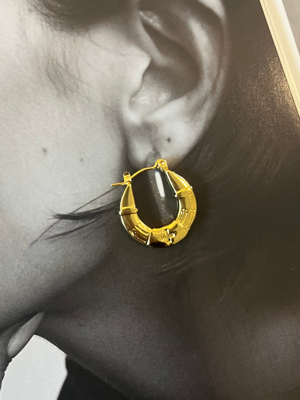 Textured Hoop EarRings