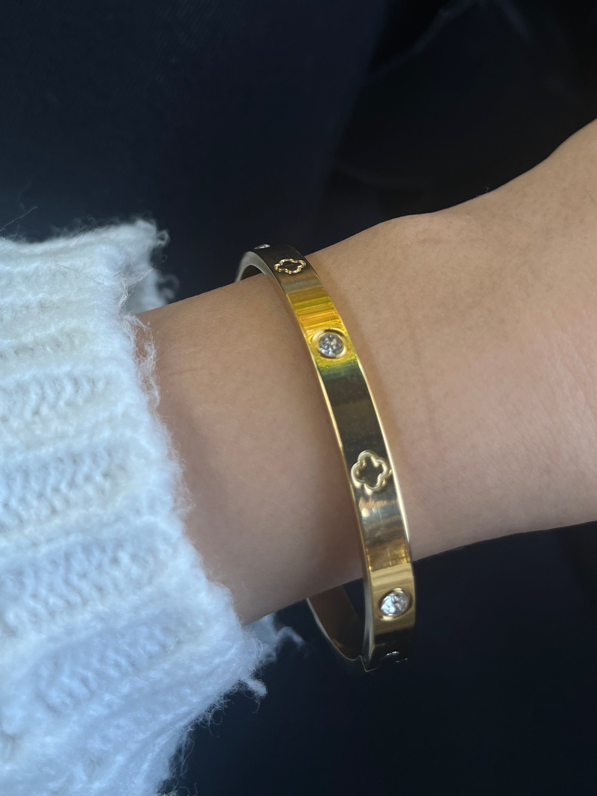 Clover Diamond Bangle